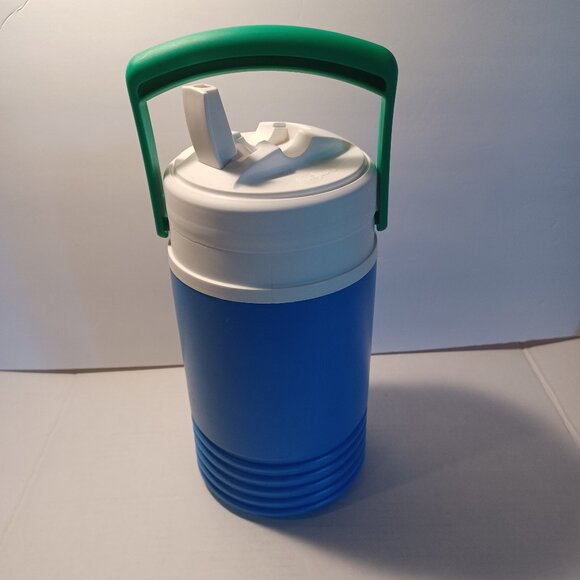 IGLOO Classics Half Gallon Water Jug Cooler Blue Green Handle - Picture 1 of 10